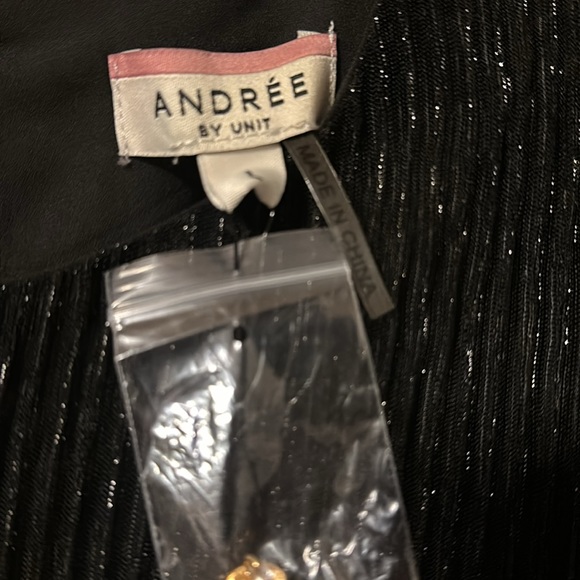 Black Shimmery top size large J. Brooks Boutique - Picture 3 of 5